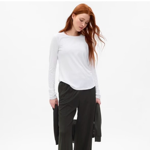 Gapfit breathe longsleeve t-shirt. - Picture 2 of 2